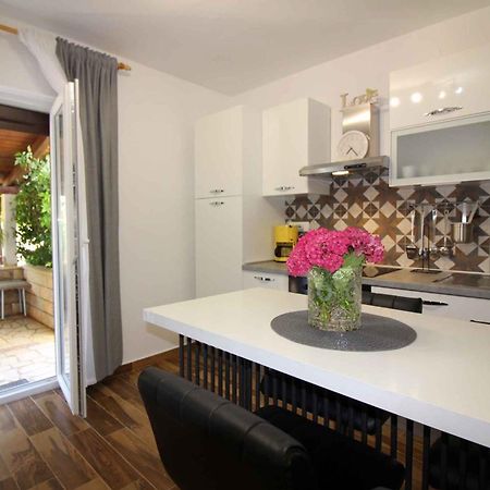Apartments In Porec/Istrien 9923 ภายนอก รูปภาพ