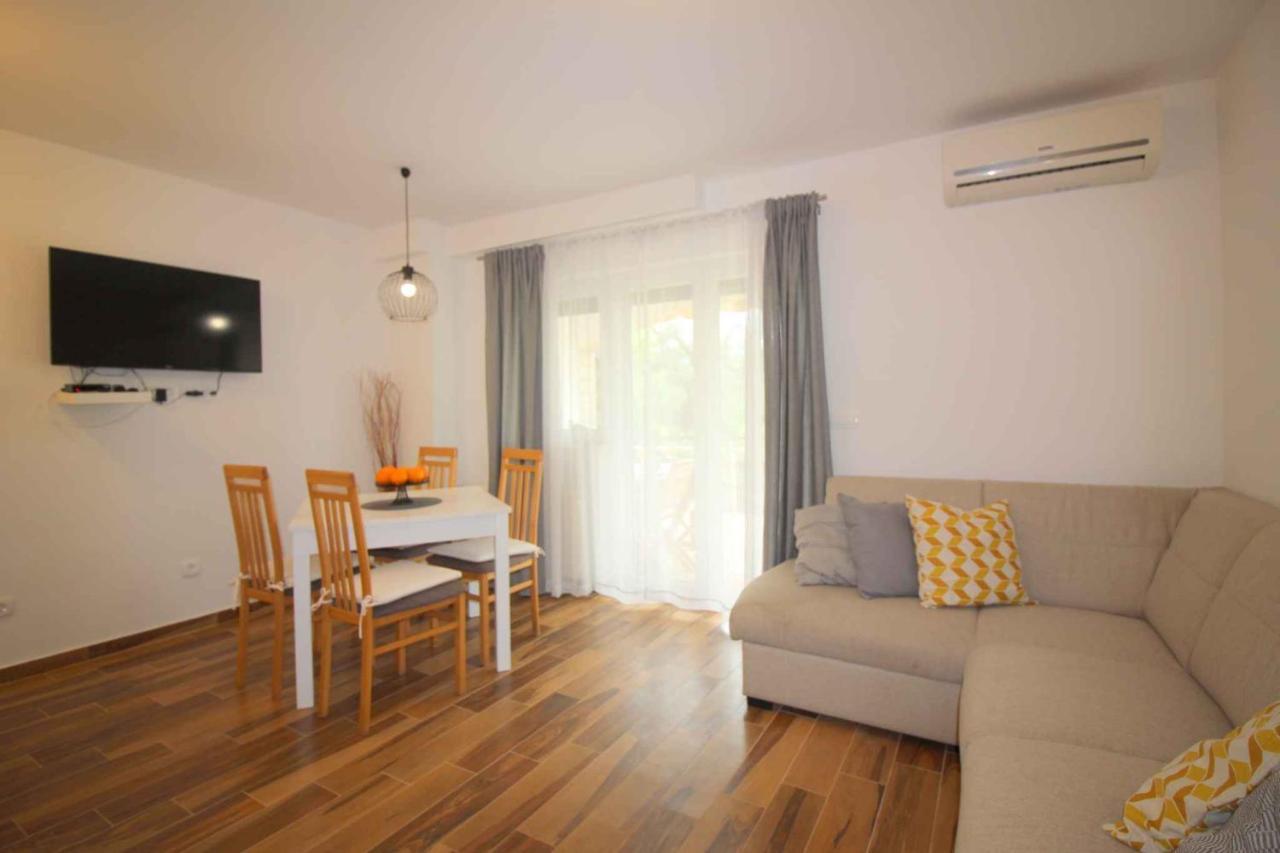 Apartments In Porec/Istrien 9923 ภายนอก รูปภาพ
