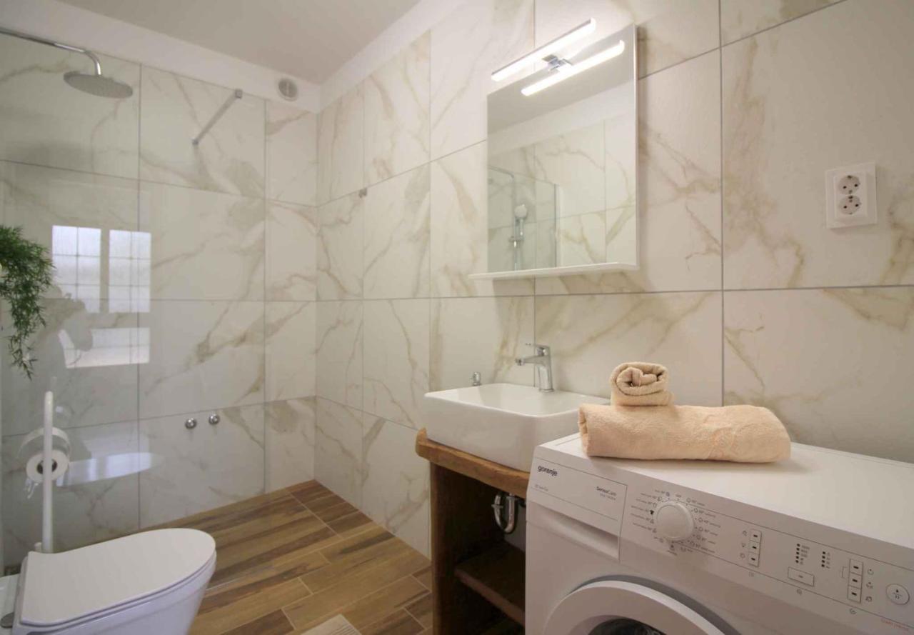Apartments In Porec/Istrien 9923 ภายนอก รูปภาพ