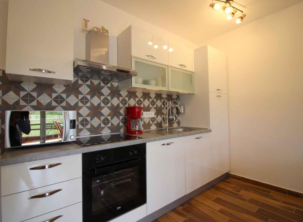 Apartments In Porec/Istrien 9923 ภายนอก รูปภาพ
