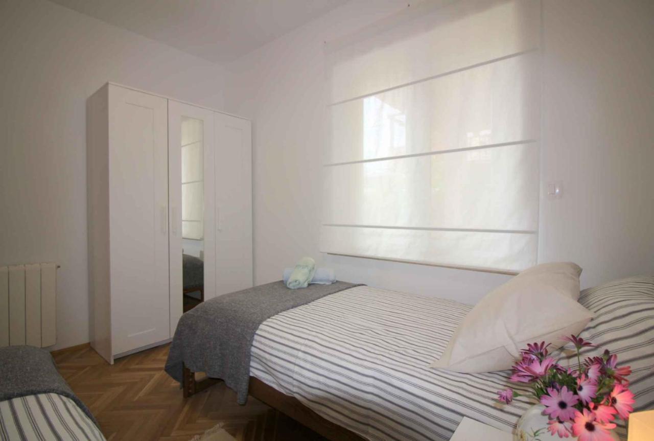 Apartments In Porec/Istrien 9923 ภายนอก รูปภาพ